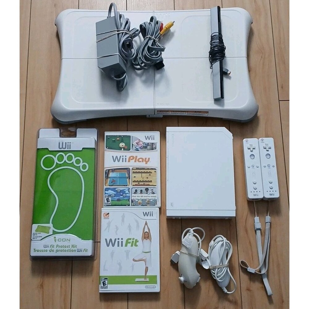 Nintendo Wii Fit Balance Board Bundle With Wii Fit & Wii Play - Tested & Working